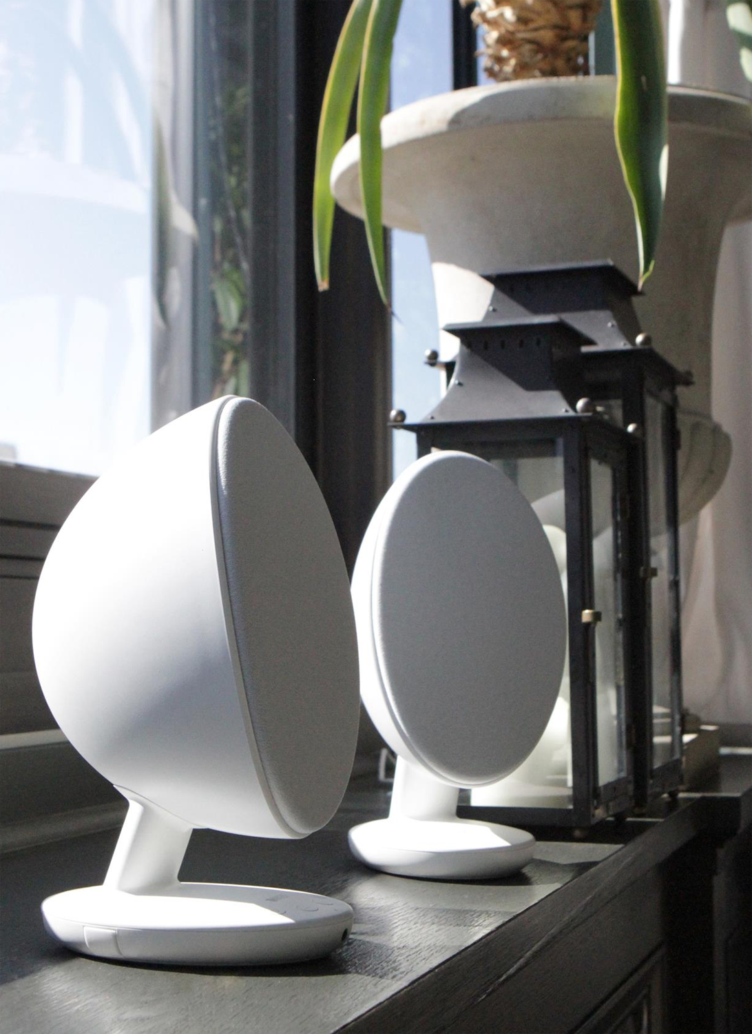 KEF EGG Powered Desktop Speakers w/ Bluetooth White Accessories4less