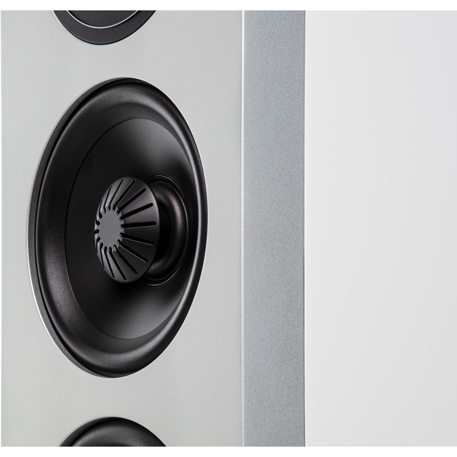 DEFINITIVE TECHNOLOGY  Demand D15